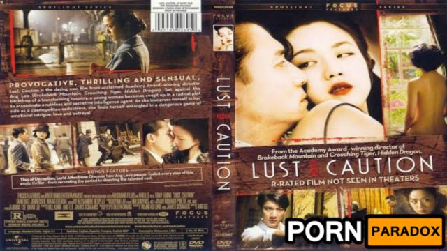 หนัง18+จีนโบราณ เล่ห์ราคะ Lust, Caution (2007) เมียทหารหนีสงครามโลกครั้งที่2 เจอมาเฟียลักพาตัวจับรัวหีจนหมดสภาพ Porn โดนควยใหญ่ซอยหีเลยฟินจนน้ำแตก