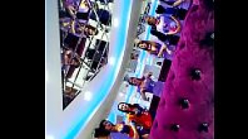 คลิปเด็ดพริตตี้ 18+ ร้านดังที่เป็นข่าว Dubai Luxury club โดนถ่ายโดนแขกVip แก้ผ้าโชว์นมสวยๆ แล้วมาจับควยเสี่ยๆให้แข็งสู้มือ ใครบริการดีก็โดนเสี่ยไปเย็ดต่อในห้อง